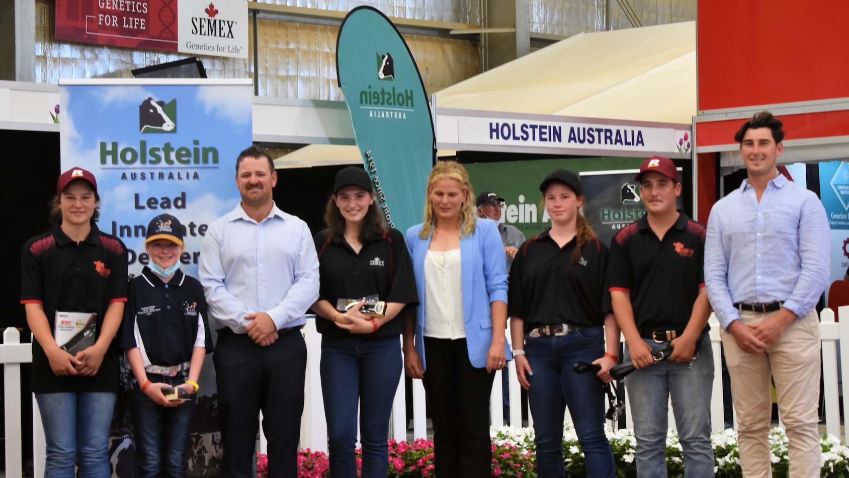 Judges with 2022 Youth Encouragement Winners